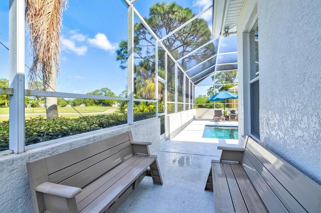 7857 WILTON CRESCENT CIRCLE, University Park, FL 34201