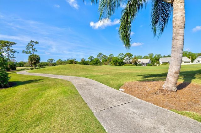 7857 WILTON CRESCENT CIRCLE, University Park, FL 34201