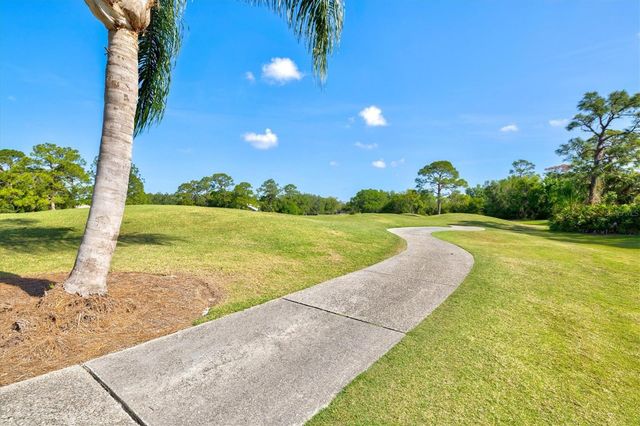 7857 WILTON CRESCENT CIRCLE, University Park, FL 34201