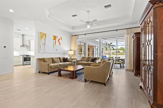 7857 WILTON CRESCENT CIRCLE, University Park, FL 34201