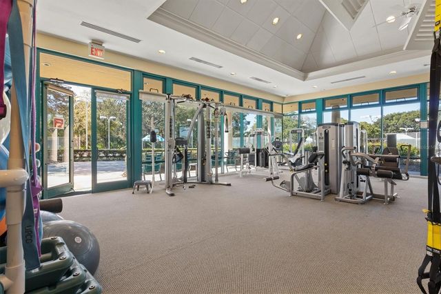 7857 WILTON CRESCENT CIRCLE, University Park, FL 34201