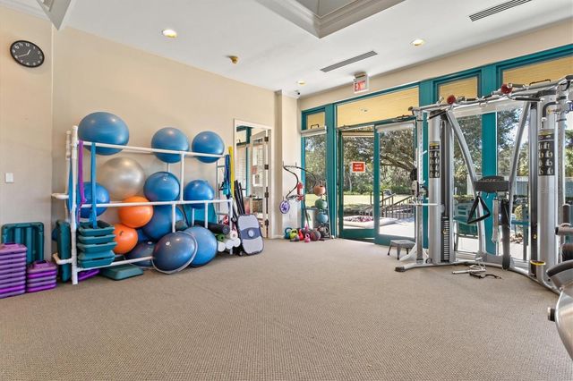 7857 WILTON CRESCENT CIRCLE, University Park, FL 34201