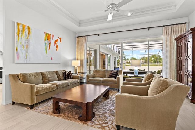 7857 WILTON CRESCENT CIRCLE, University Park, FL 34201