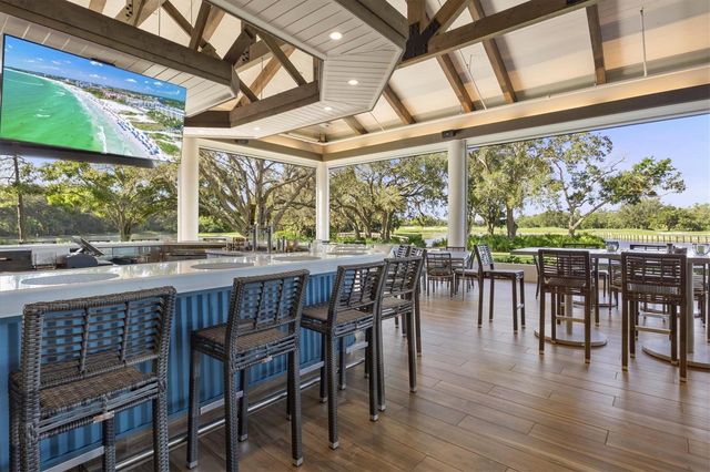 7857 WILTON CRESCENT CIRCLE, University Park, FL 34201