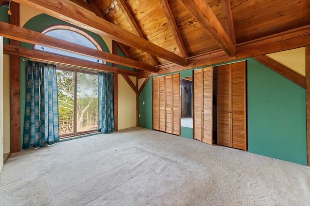 81 Disdam Road, Holderness, NH 03245