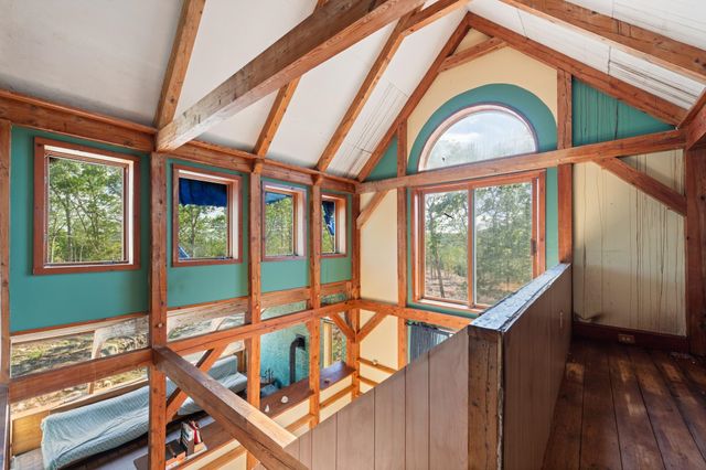81 Disdam Road, Holderness, NH 03245