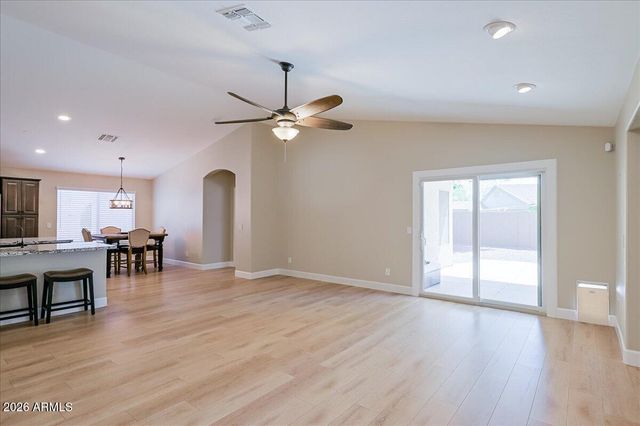 21215 N 92ND Lane, Peoria, AZ 85382