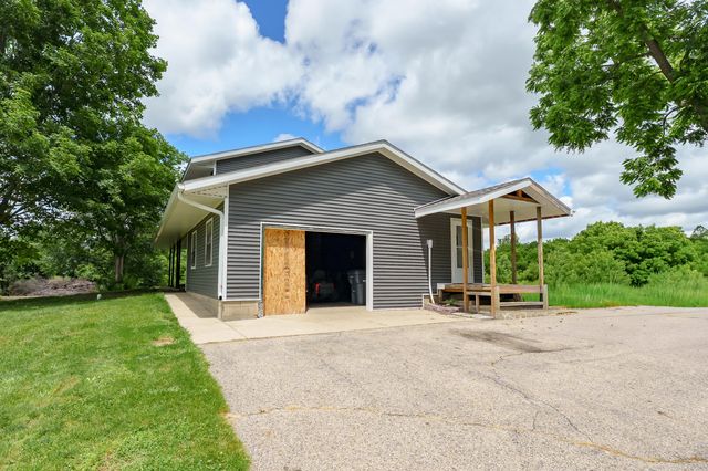 38701 County Road 665, Paw Paw, MI 49079