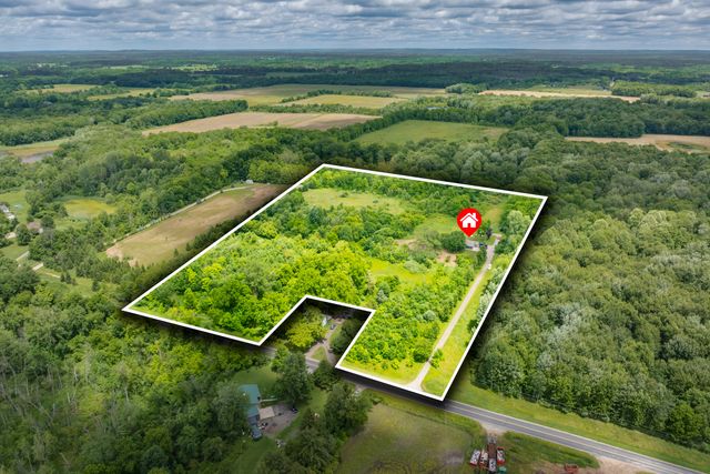 38701 County Road 665, Paw Paw, MI 49079
