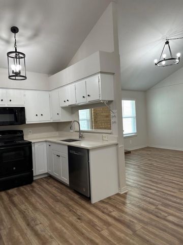 5409 Purple Sage DR B, Austin, TX 78724