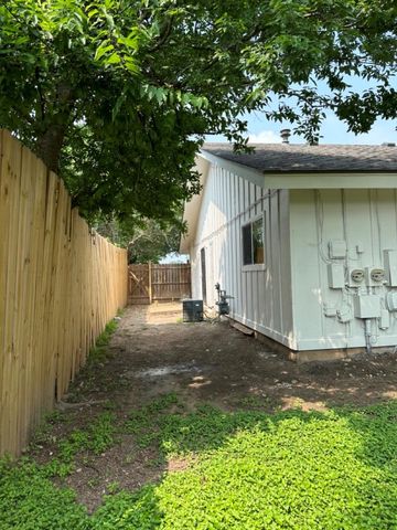 5409 Purple Sage DR B, Austin, TX 78724