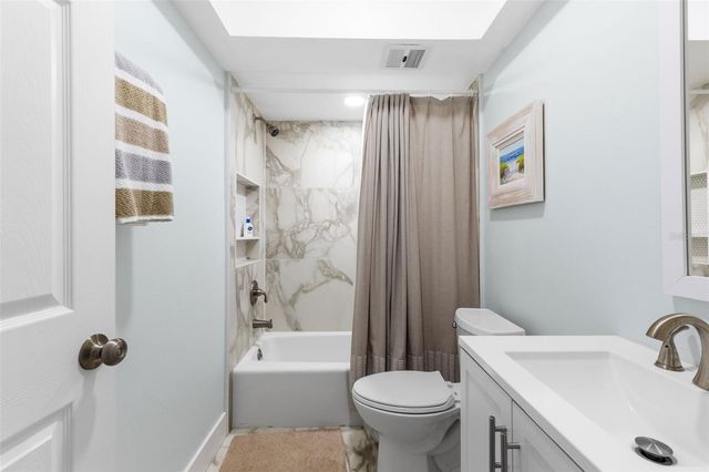 270 SKIFF POINT A1, Clearwater Beach, FL 33767