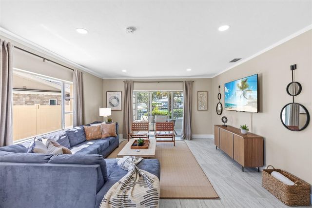 270 SKIFF POINT A1, Clearwater Beach, FL 33767