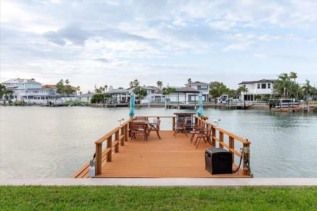 270 SKIFF POINT A1, Clearwater Beach, FL 33767