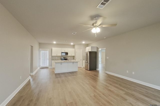 13784 Willowmore Dr, Denham Springs, LA 70726