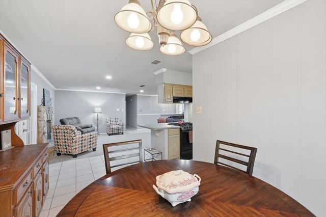 3005 Friendswood Drive, Arlington, TX 76013