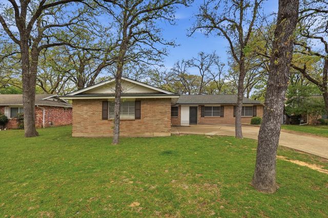 3005 Friendswood Drive, Arlington, TX 76013