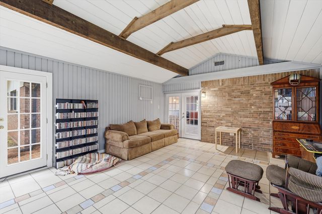 3005 Friendswood Drive, Arlington, TX 76013