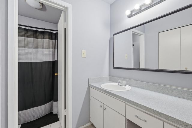 3005 Friendswood Drive, Arlington, TX 76013