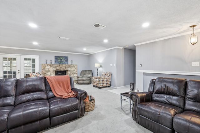 3005 Friendswood Drive, Arlington, TX 76013