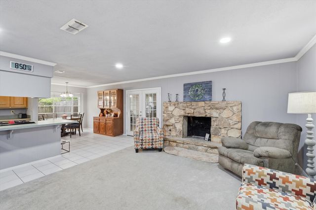 3005 Friendswood Drive, Arlington, TX 76013