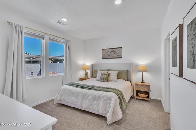 5138 E Antares Ln, Post Falls, ID 83854