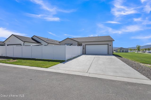 5138 E Antares Ln, Post Falls, ID 83854