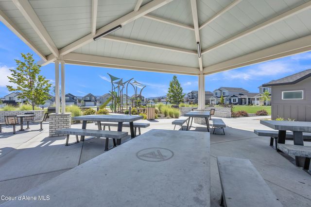 5138 E Antares Ln, Post Falls, ID 83854