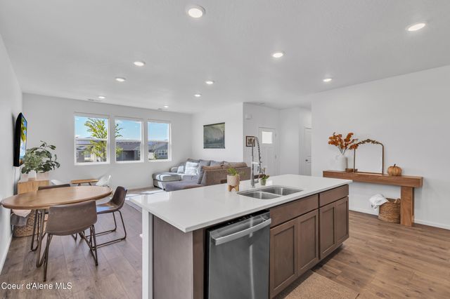 5138 E Antares Ln, Post Falls, ID 83854