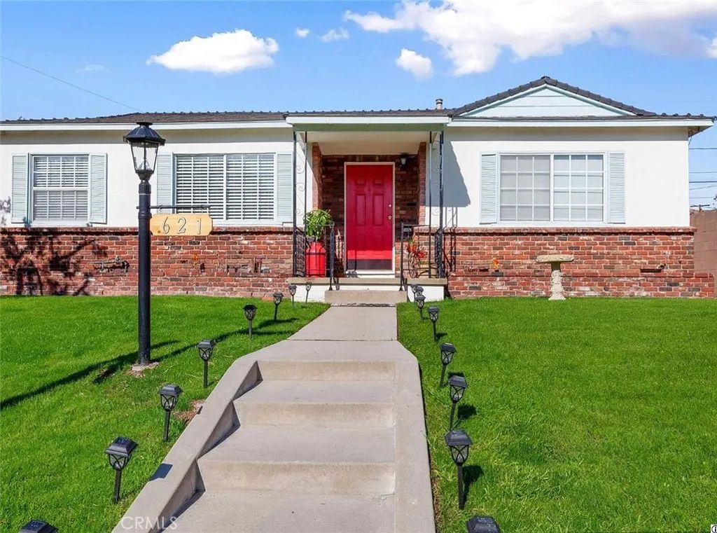 621 Price Drive, Burbank, CA 91504