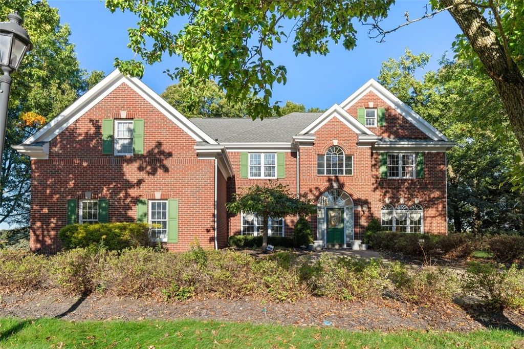 115 Lyndhurst Cir, Pine Twp, PA 15090