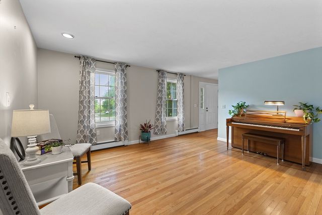 111 Lea Ave, Northbridge, MA 01534