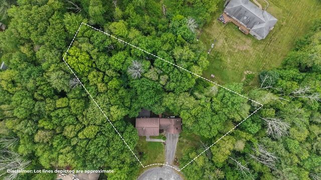 111 Lea Ave, Northbridge, MA 01534