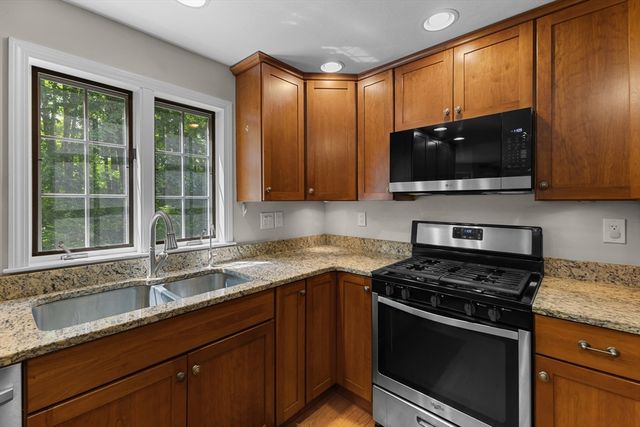 111 Lea Ave, Northbridge, MA 01534