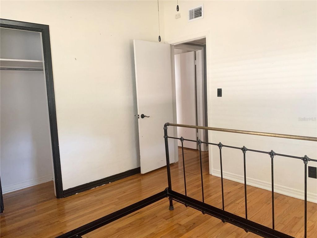 Image 12 of property listing at 2701 NANCY STREET, Orlando, FL 32806