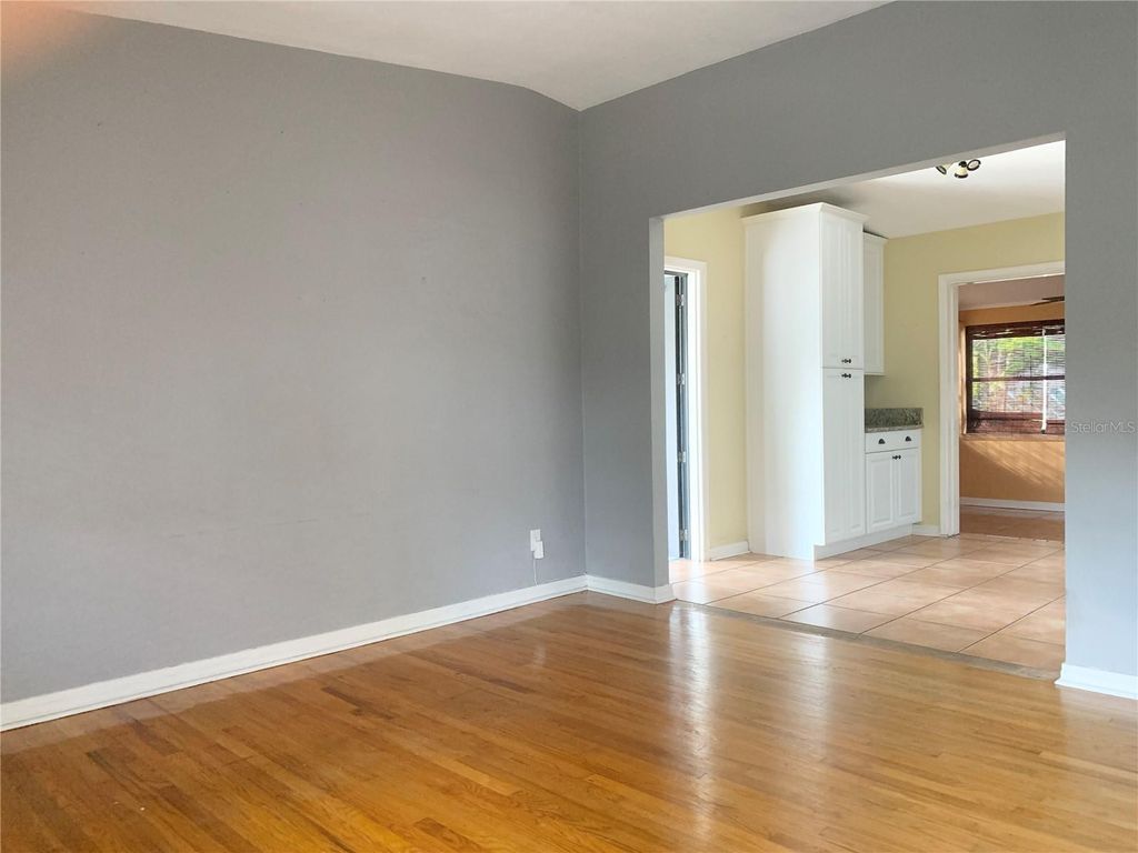 Image 4 of property listing at 2701 NANCY STREET, Orlando, FL 32806