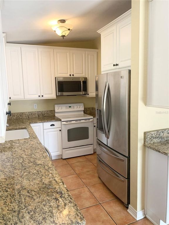 Image 8 of property listing at 2701 NANCY STREET, Orlando, FL 32806