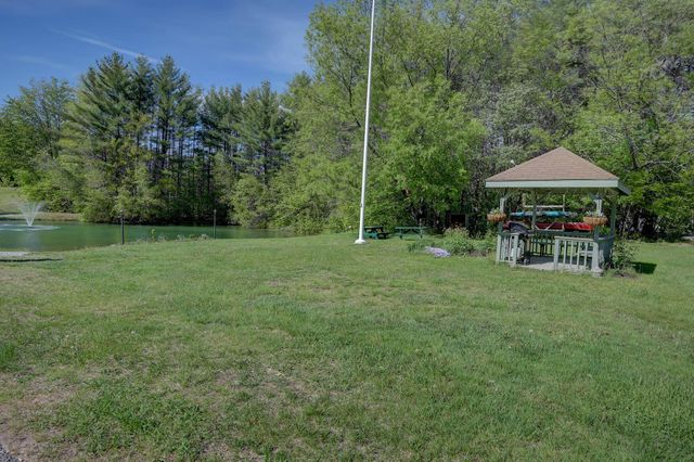 18E Seasons at Attitash Road, Bartlett, NH 03812