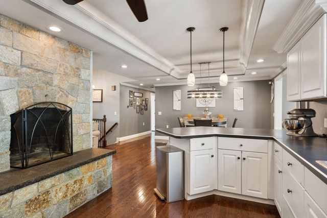 4 Nutting Dr, Leominster, MA 01453