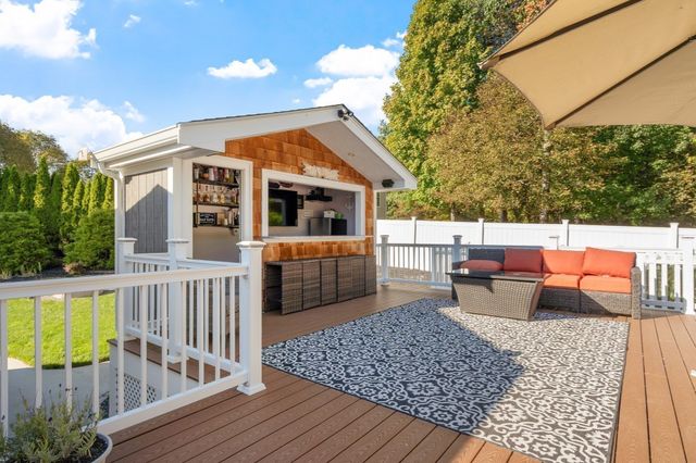 4 Nutting Dr, Leominster, MA 01453