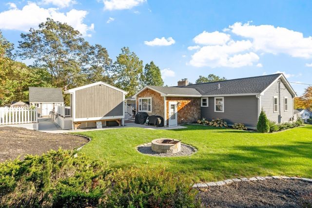 4 Nutting Dr, Leominster, MA 01453
