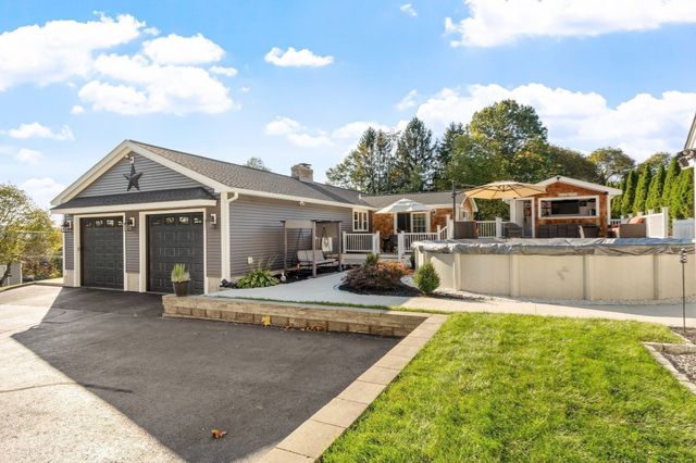 4 Nutting Dr, Leominster, MA 01453