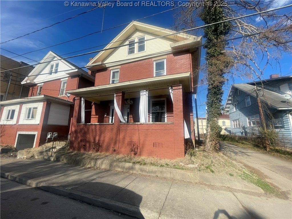 1406 Lee Street E, Charleston, WV 25301