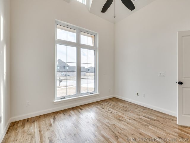 2839 E 142nd Street S, Bixby, OK 74008