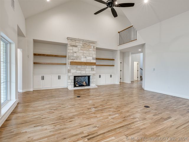 2839 E 142nd Street S, Bixby, OK 74008