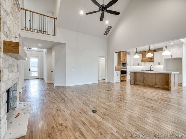 2839 E 142nd Street S, Bixby, OK 74008