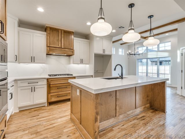 2839 E 142nd Street S, Bixby, OK 74008