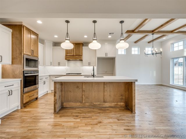 2839 E 142nd Street S, Bixby, OK 74008