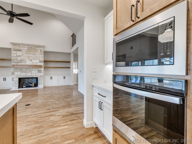 2839 E 142nd Street S, Bixby, OK 74008