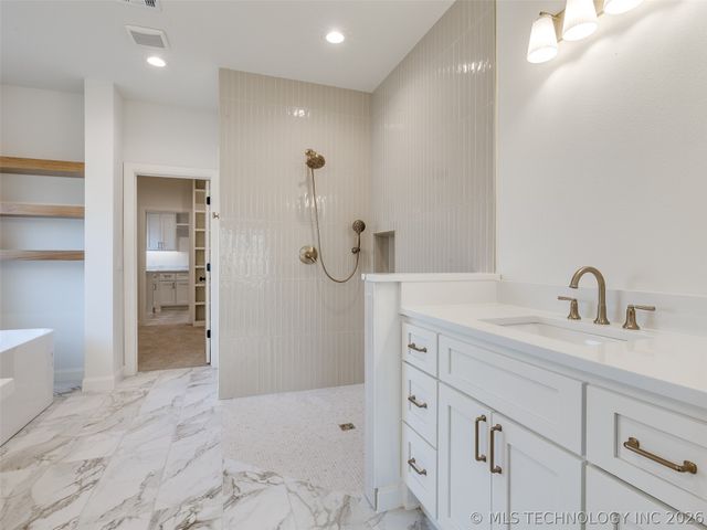 2839 E 142nd Street S, Bixby, OK 74008